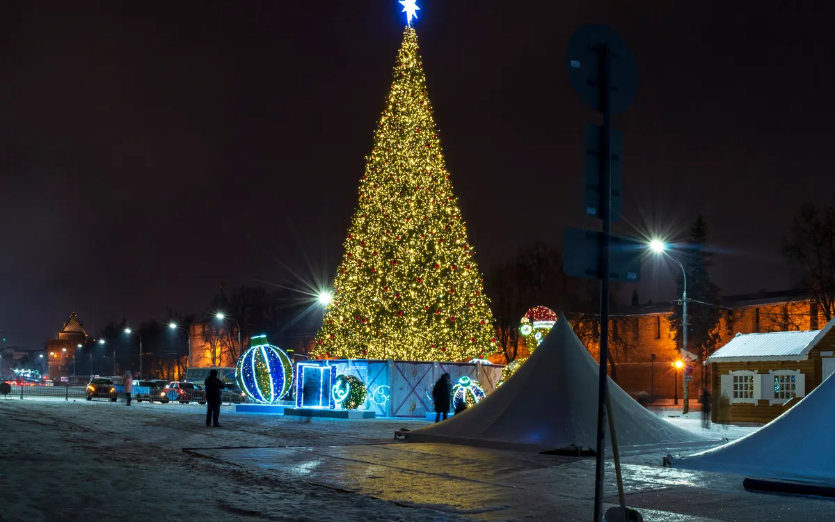 новогодняя ёлка на городской площади